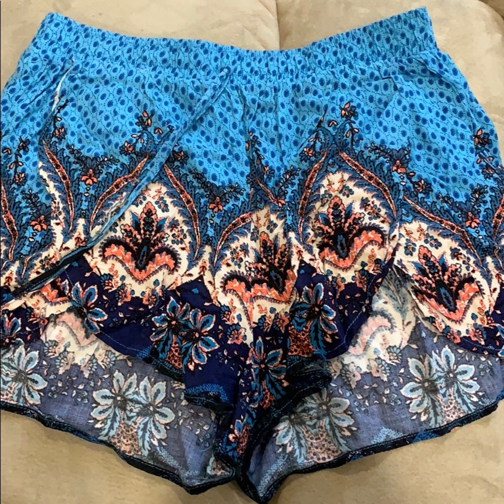 High Waisted Hollister Printer Shorts